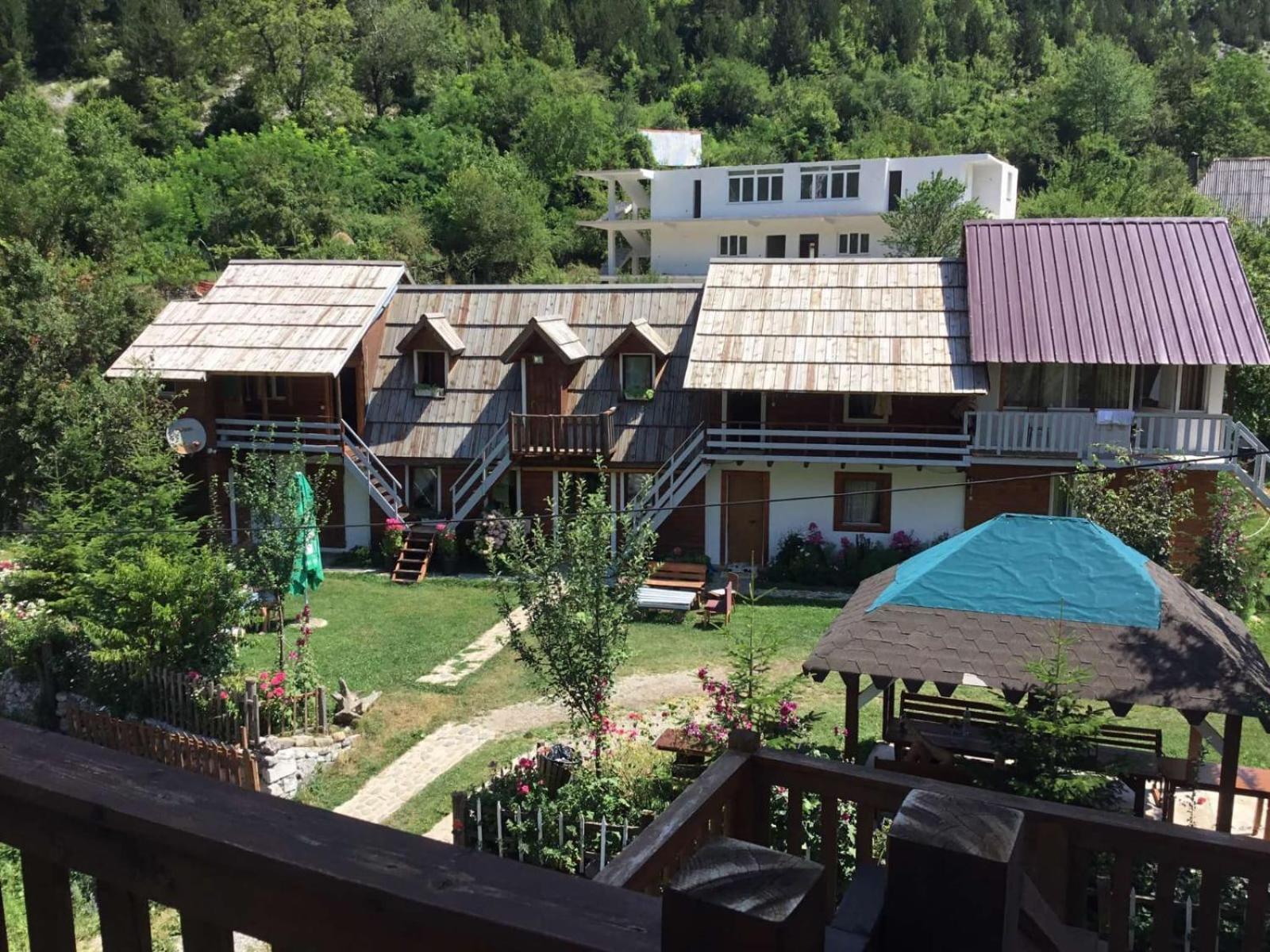 Zariklis Hotel Theth Exterior foto